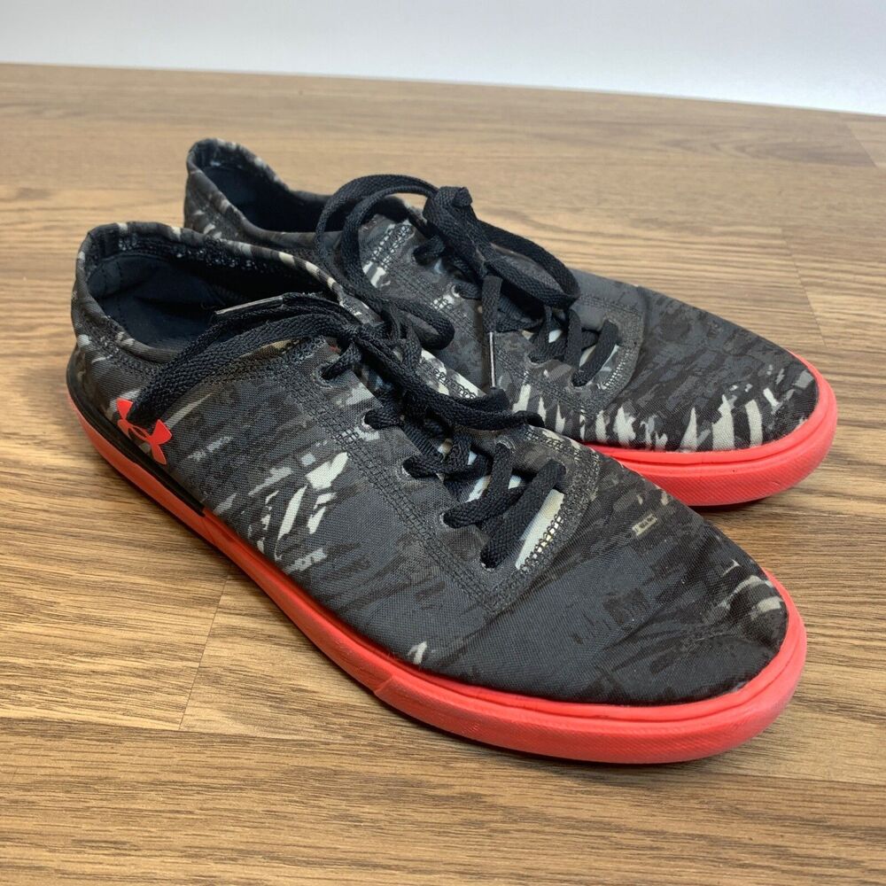 Under Armour sneakers Kick It 2 Low‎ Utility Running Shoe 7Y Camo Red